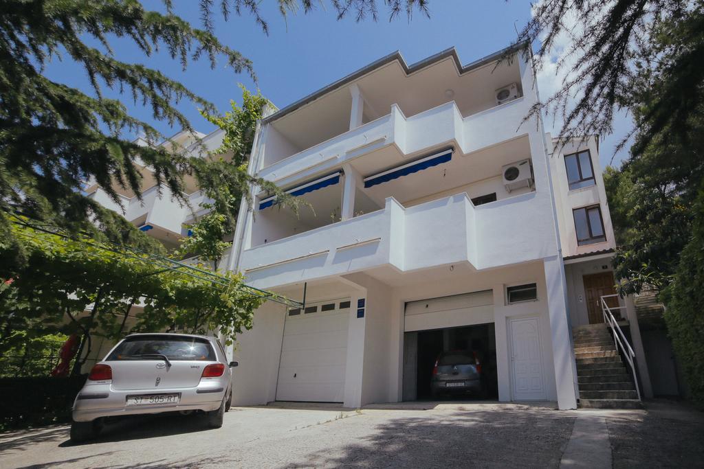 אומיס Apartments Dada מראה חיצוני תמונה
